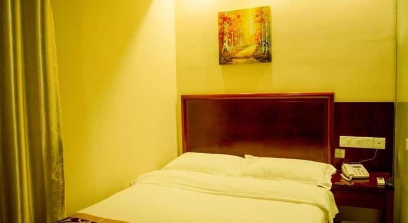 Greentree Inn Linyi Feixian Jianshe Road Express Hotel Экстерьер фото