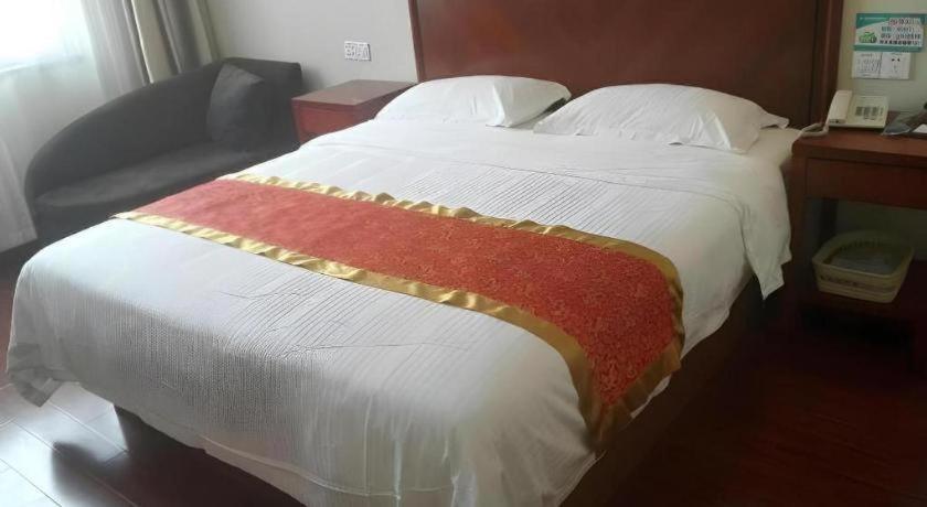 Greentree Inn Linyi Feixian Jianshe Road Express Hotel Экстерьер фото