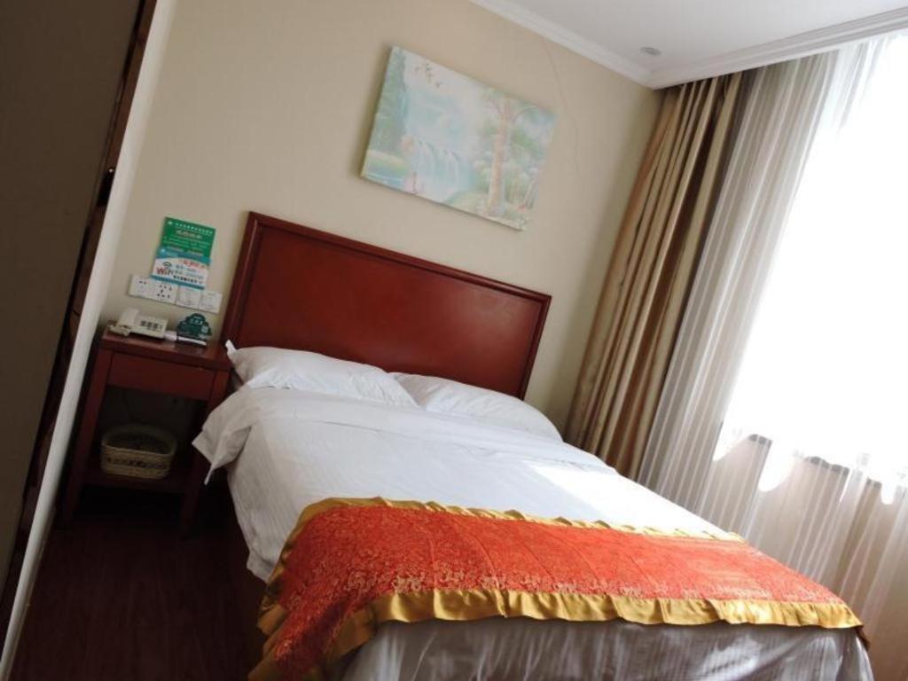 Greentree Inn Linyi Feixian Jianshe Road Express Hotel Экстерьер фото