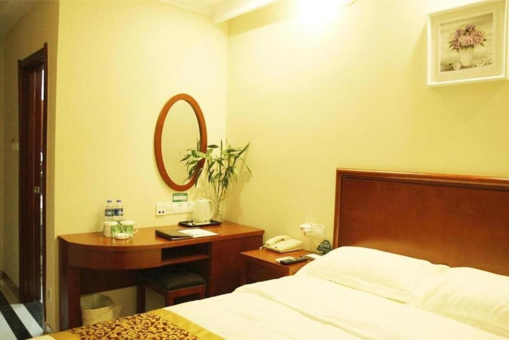 Greentree Inn Linyi Feixian Jianshe Road Express Hotel Экстерьер фото