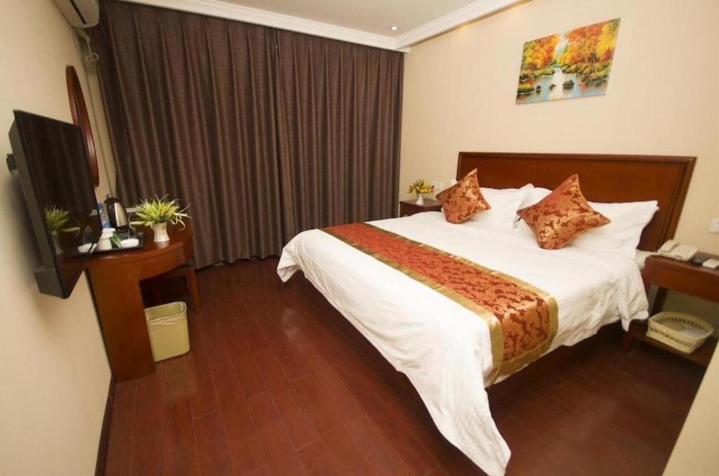 Greentree Inn Linyi Feixian Jianshe Road Express Hotel Экстерьер фото