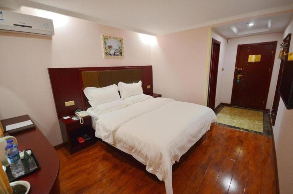 Greentree Inn Linyi Feixian Jianshe Road Express Hotel Экстерьер фото