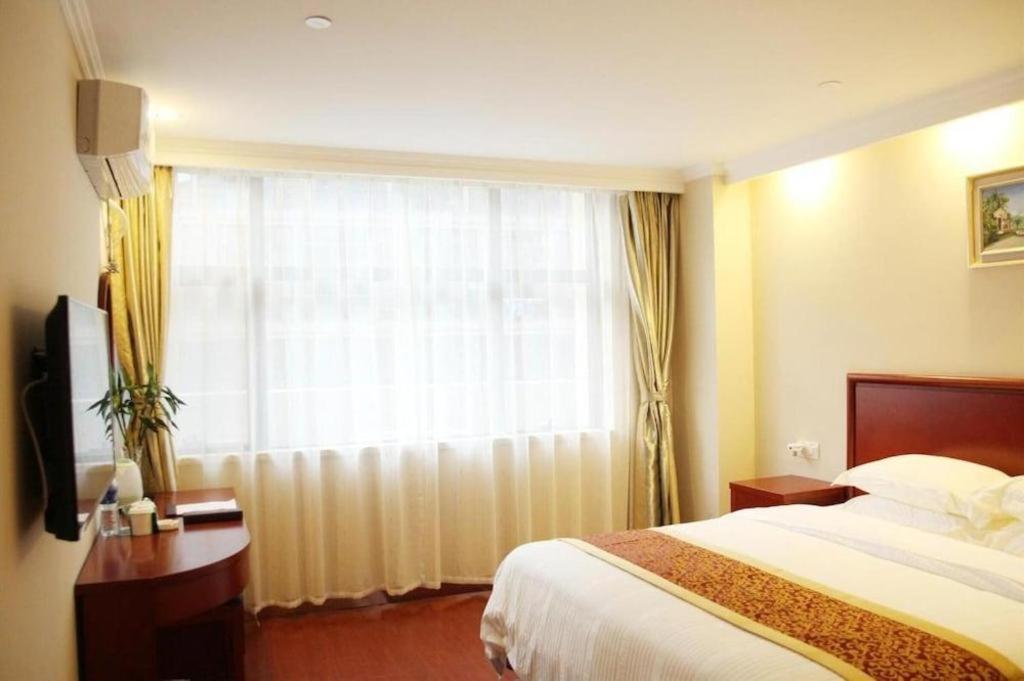 Greentree Inn Linyi Feixian Jianshe Road Express Hotel Экстерьер фото